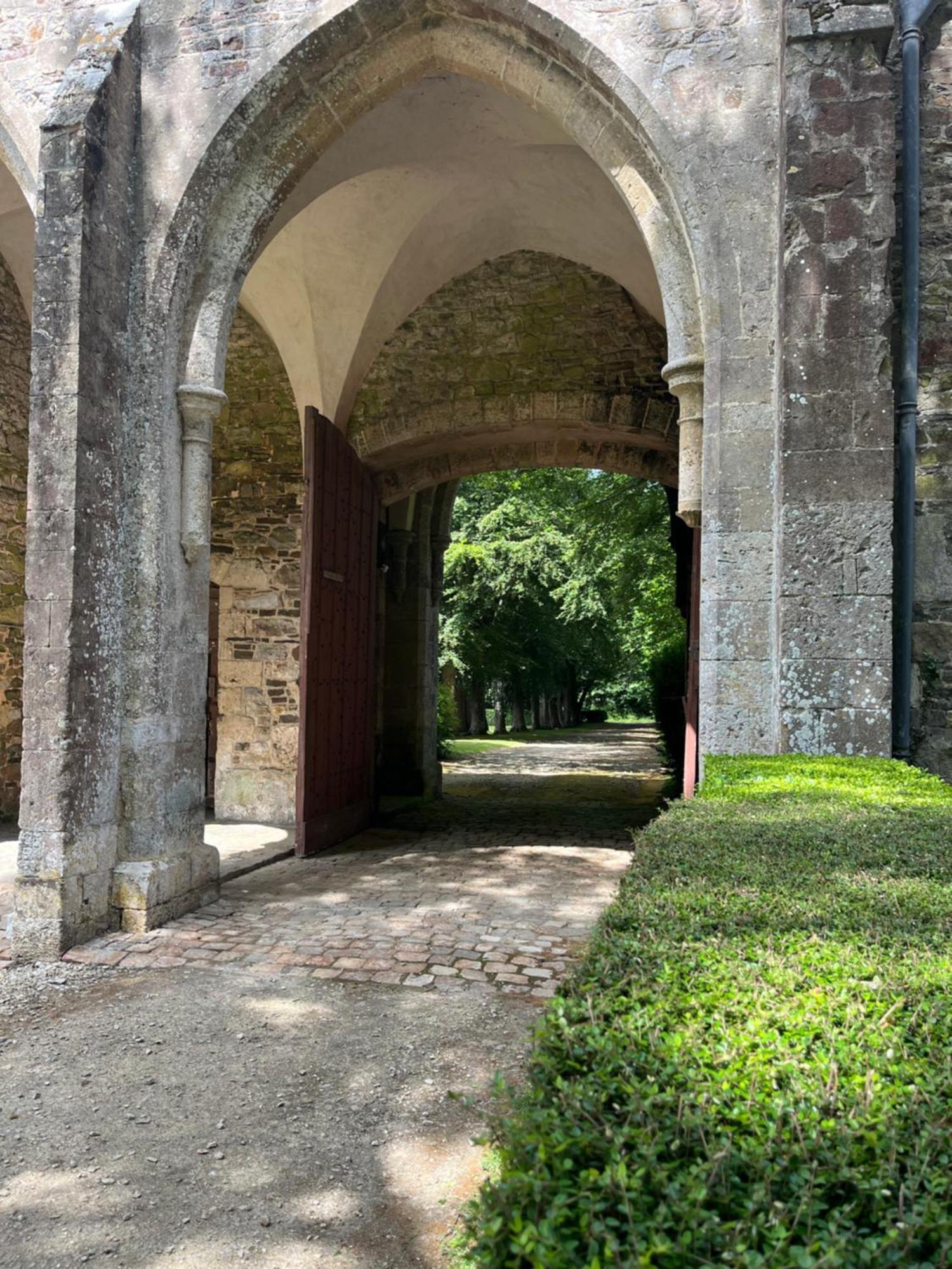 Abbaye De Blanchelande Panzió Neufmesnil Kültér fotó