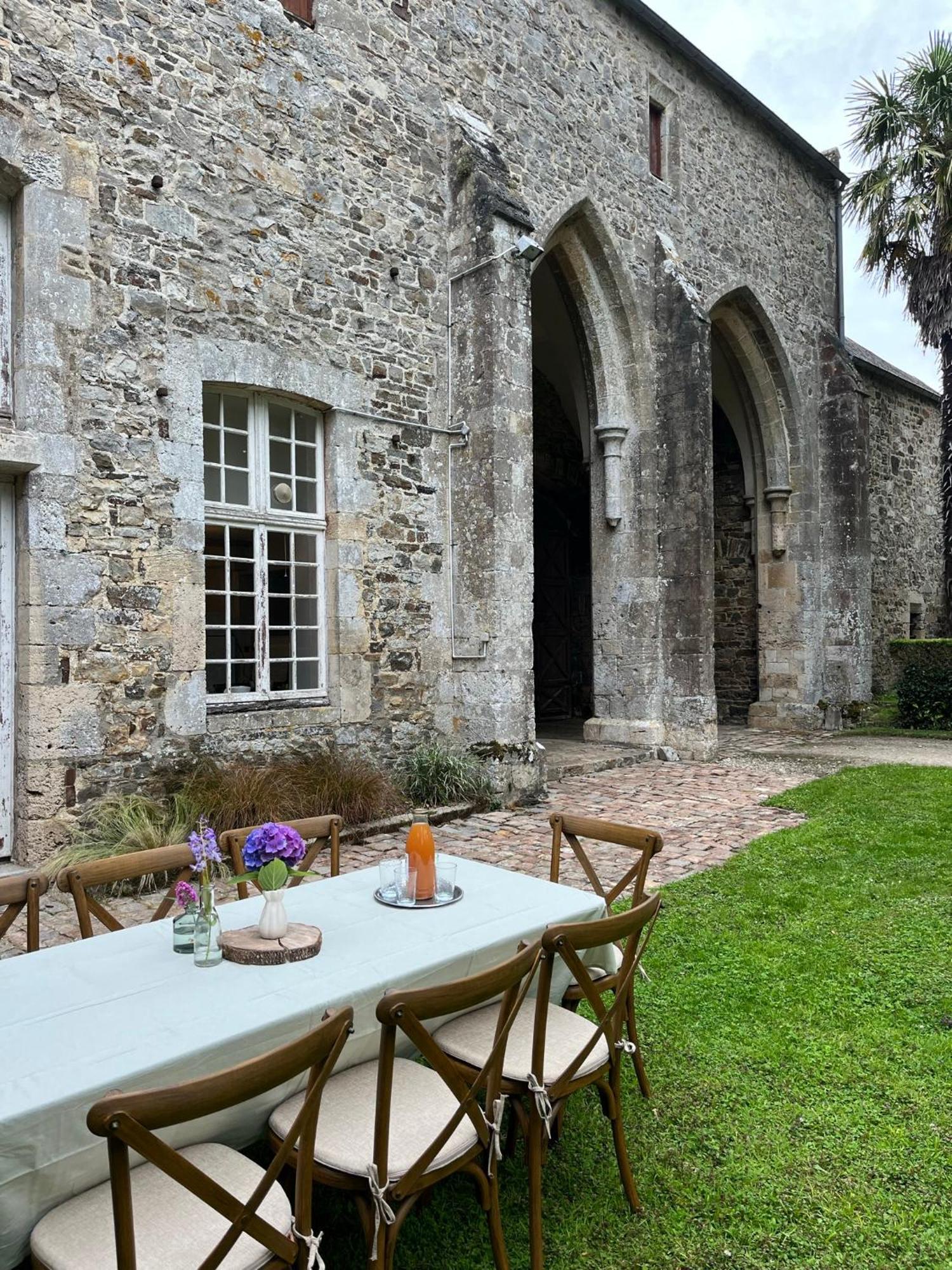 Abbaye De Blanchelande Panzió Neufmesnil Kültér fotó